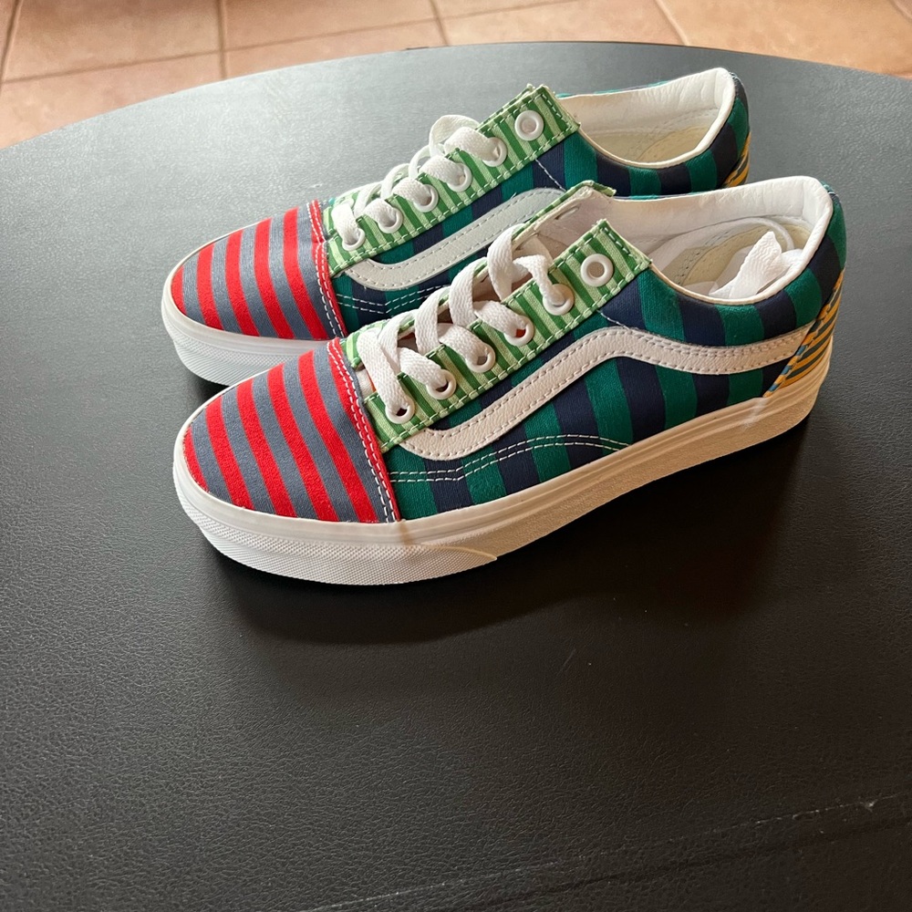 Vans Kids Striped Red and Green Sneakers brand new size 5 & 6